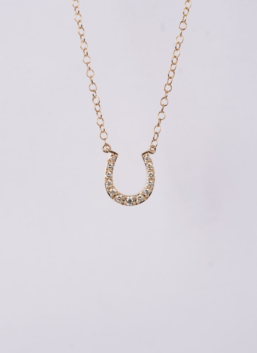 AAV- 10KY 1.47g .10ctw Diamond Horseshoe Necklace 16&quot;