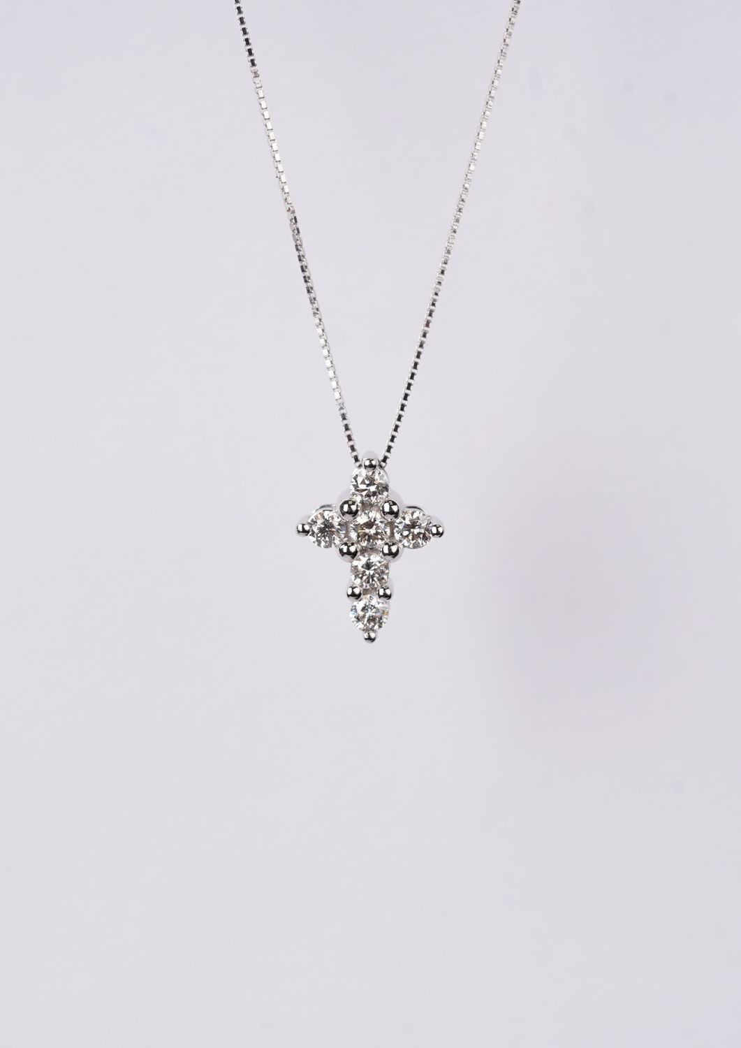 DRTX- 14KW 2.03g .40ctw Diamond Cross Necklace 18"