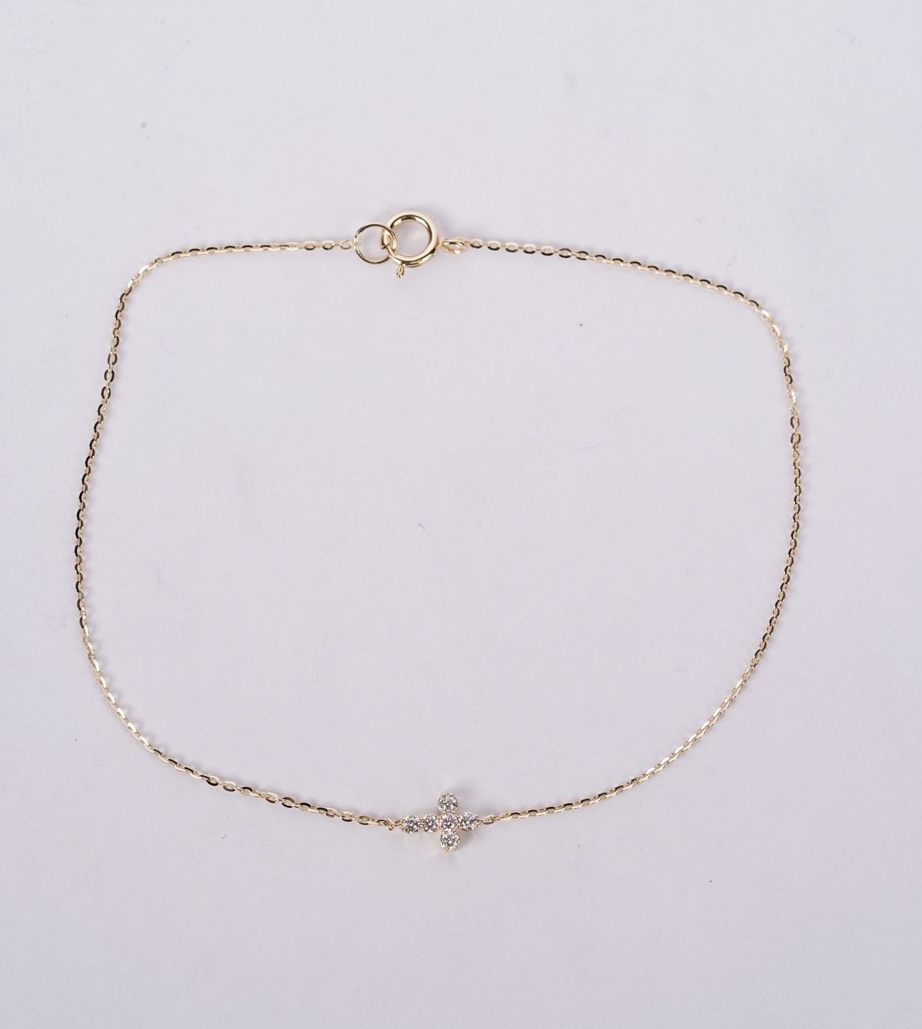 VBE- 14KY .58g .09ctw Diamond Cross Bracelet 7&quot;