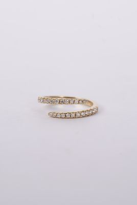 EITX- 14KY 2.83g .30ctw Diamond Fashion Crossover Ring (size 6.5)