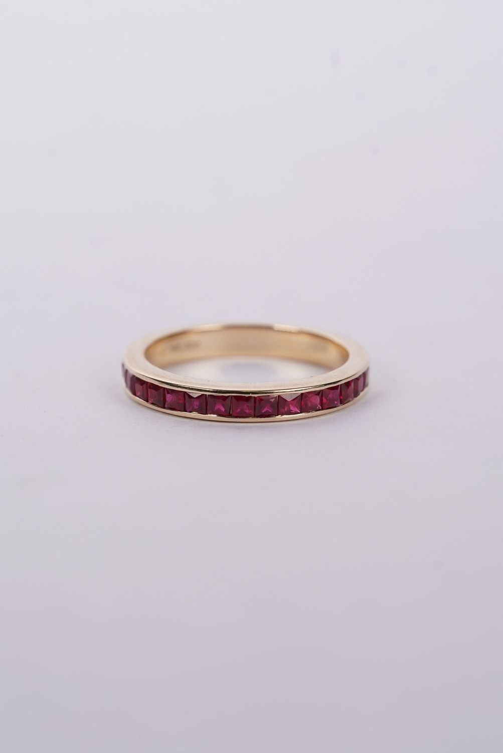 EETX- 14KY 3.12g 1.00ctw Ruby Channel Set Stackable Band (size 7)