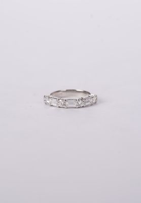 BTTX- 18KW 4.06g 1.00ctw Emerald &amp; Round Diamond Stackable Band (size 4.5)