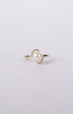ATB- 14KY 1.46g .03ctw Diamond &amp; 7mm Pearl Ring (size 6)