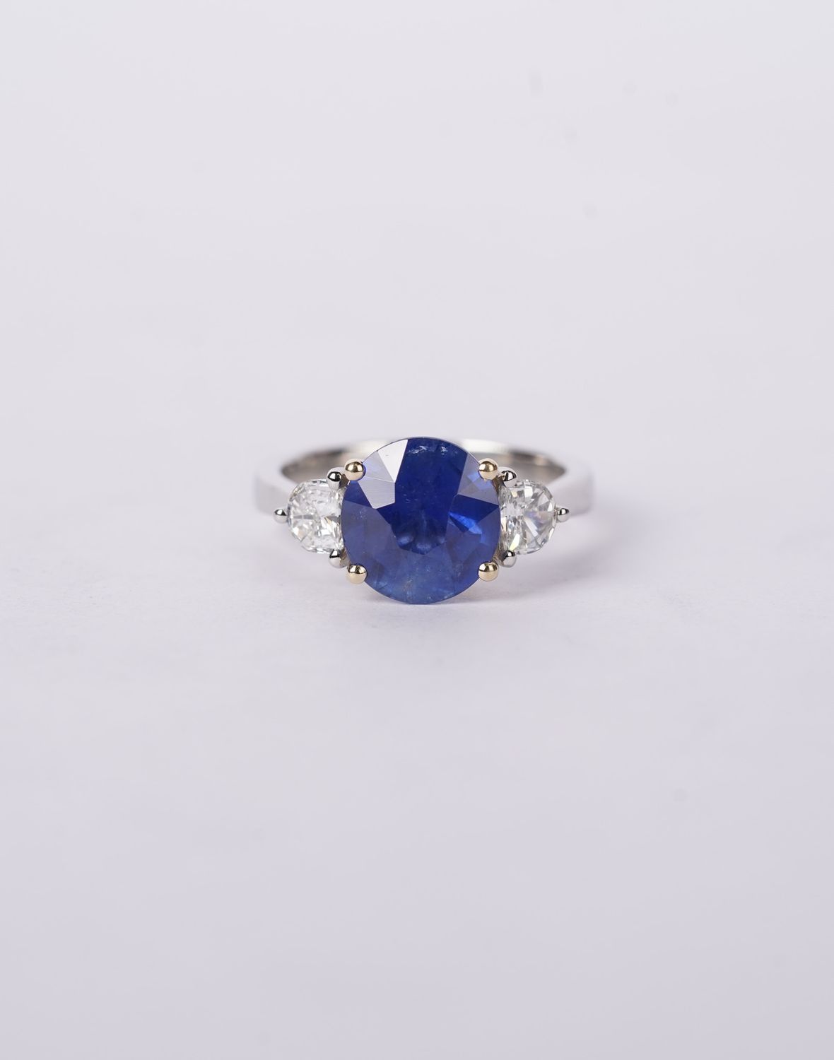 ETPT- Platinum 7.23g 5.1ctw (4.62ctr) Sapphire &amp; Diamond 3-Stone Ring (size 7.5)