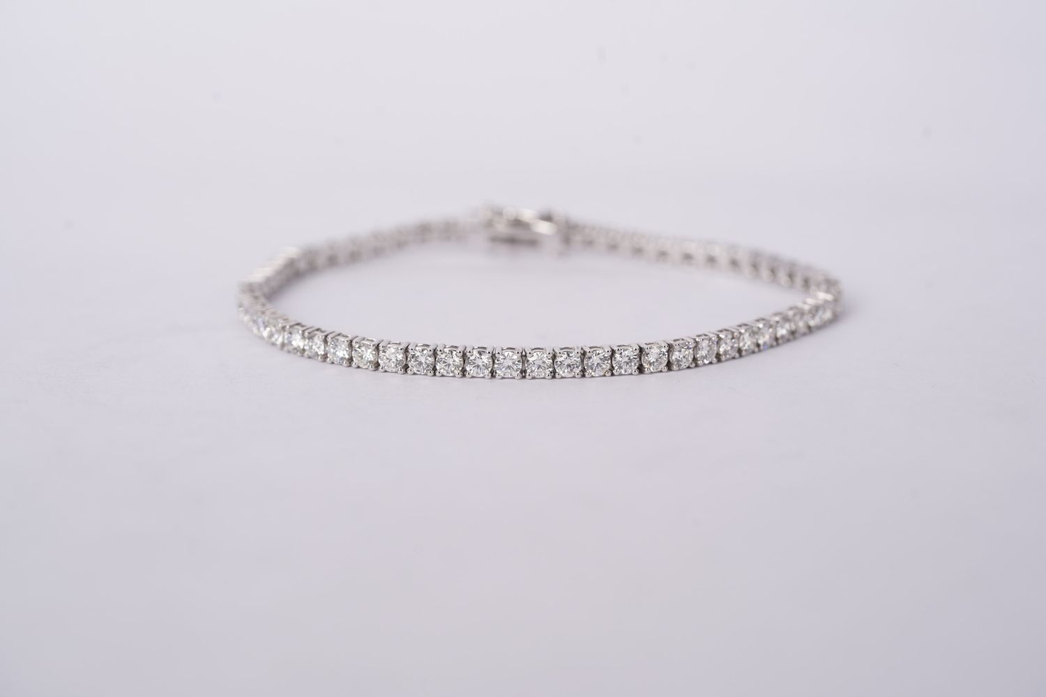 DVET- 14KW 8.68g 4.83ctw G-H/SI1-SI2 Round Diamond Tennis Bracelet 7&quot;