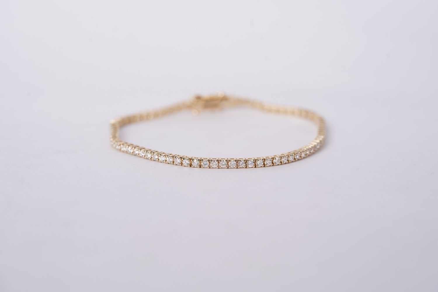 AABE- 14KY 7.04g 2.42ctw G-H/SI1-SI2 Round Diamond Tennis Bracelet 7&quot;