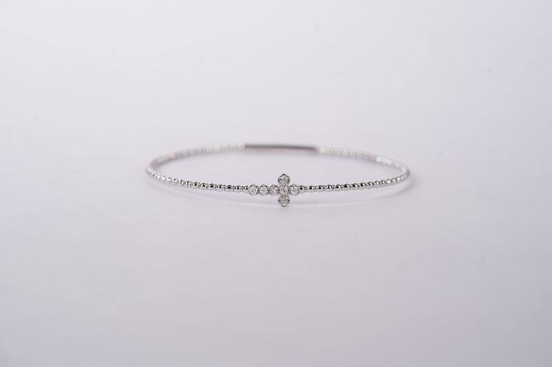 BBEX- 14KW 4.54g .20ctw Diamond Cross Bangle Bracelet