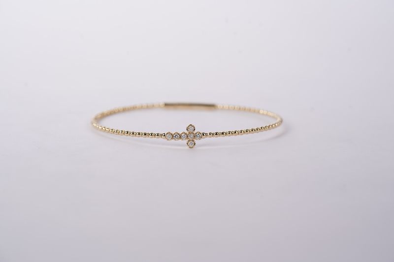 BBEX- 14KY 4.54g .20ctw Diamond Cross Bangle Bracelet