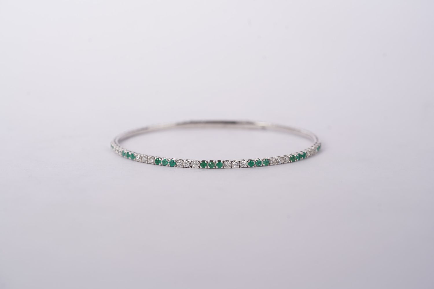 LETX- 14KW 5.52g .55ctw Emerald &amp; .50ctw Diamond Flex Bangle