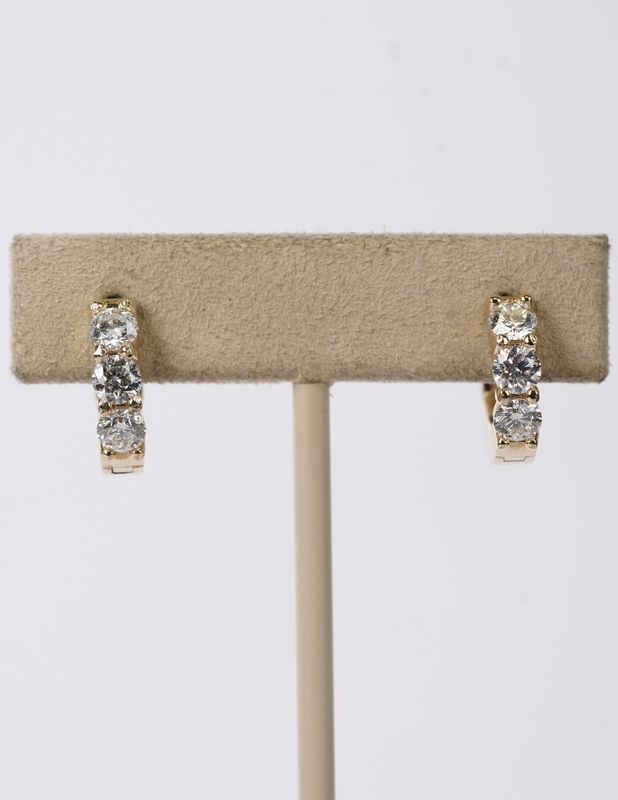 VEET- 14KY 5.15g 1.50ctw Diamond Huggie Hoop Earrings