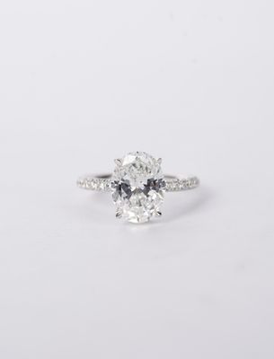 NEDIA- 18KW 3.06g 3.87ctw (3.03ctr) E/SI2 GIA Oval Diamond Engagement Ring (size 5.75)