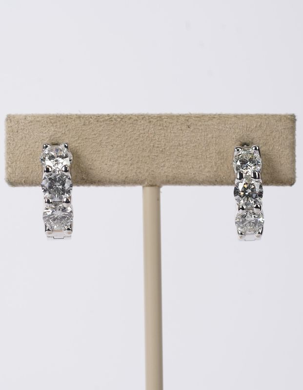 NNTT- 14KW 6.62g 3.00ctw Diamond Huggie Hoop Earrings