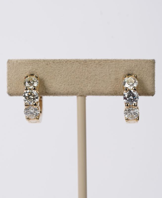 NNTT- 14KY 6.62g 3.00ctw Diamond Huggie Hoop Earrings