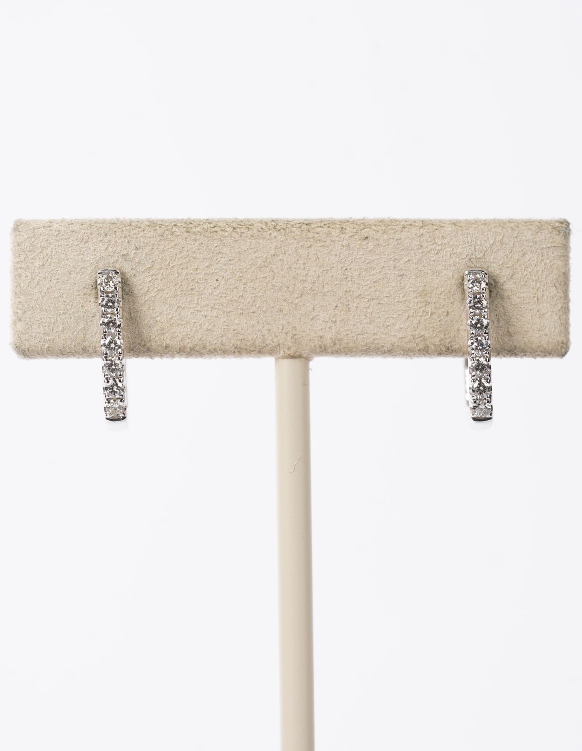 DTTX- 14KW 2.47g .25ctw Diamond Rectangle Hoop Earrings