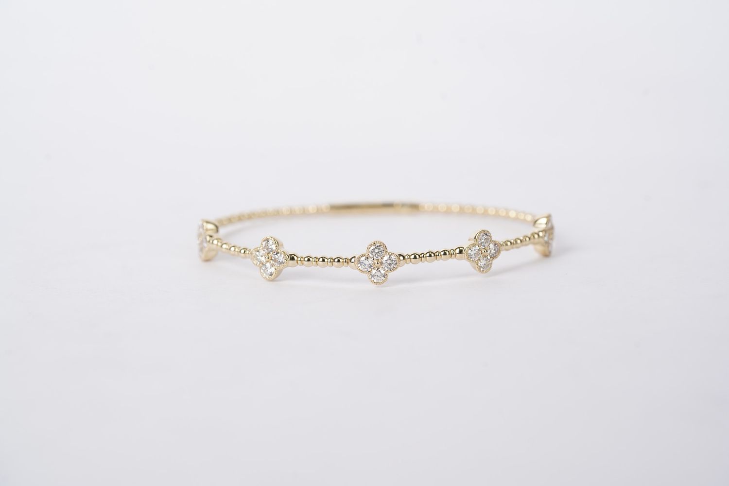 VRET- 14KY 8.24g 1.60ctw Diamond Alhambra Flex Bangle