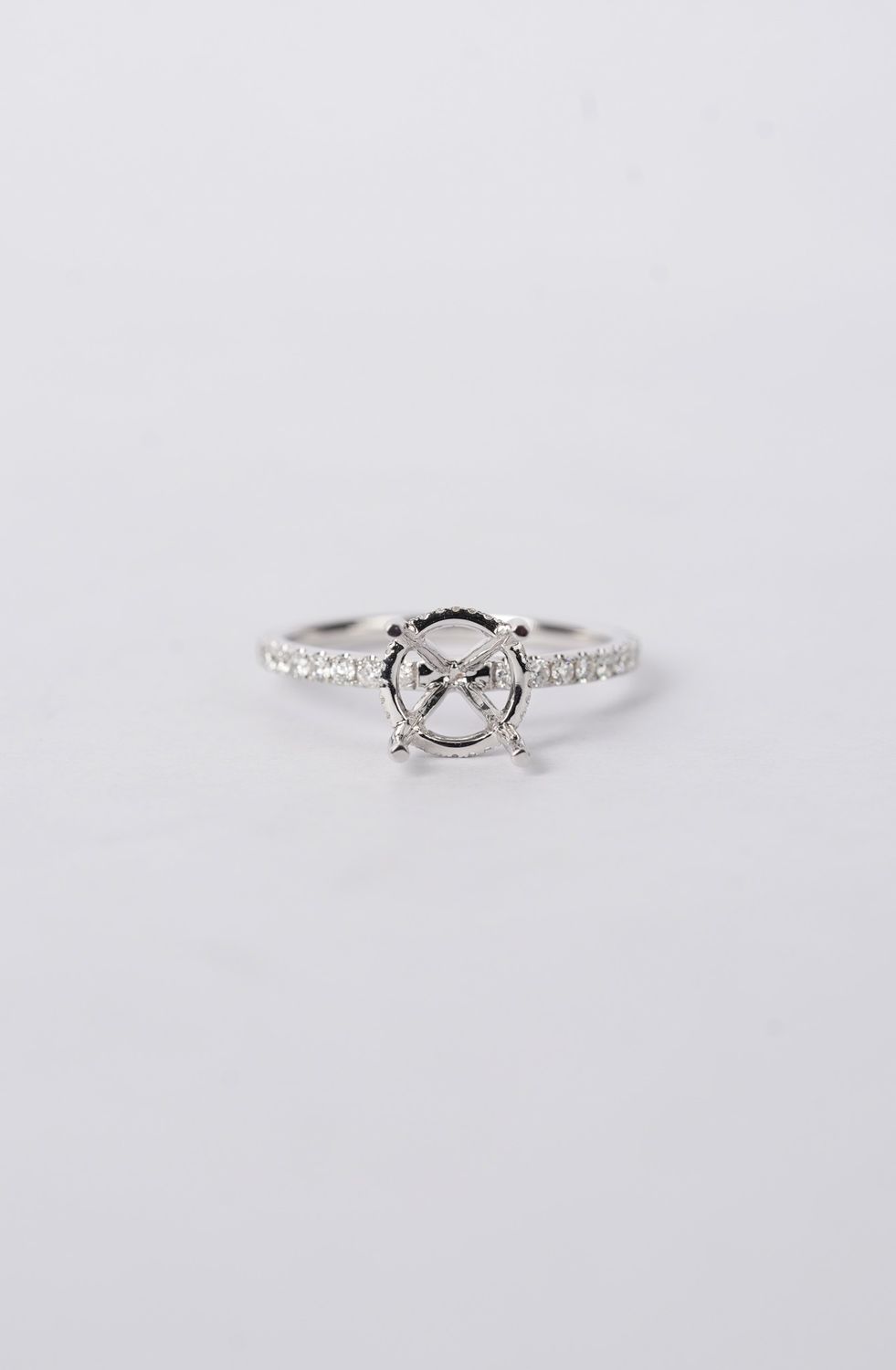 RTTX- 18KW 2.15g .34ctw Diamond Semi Mount (size 6.5)