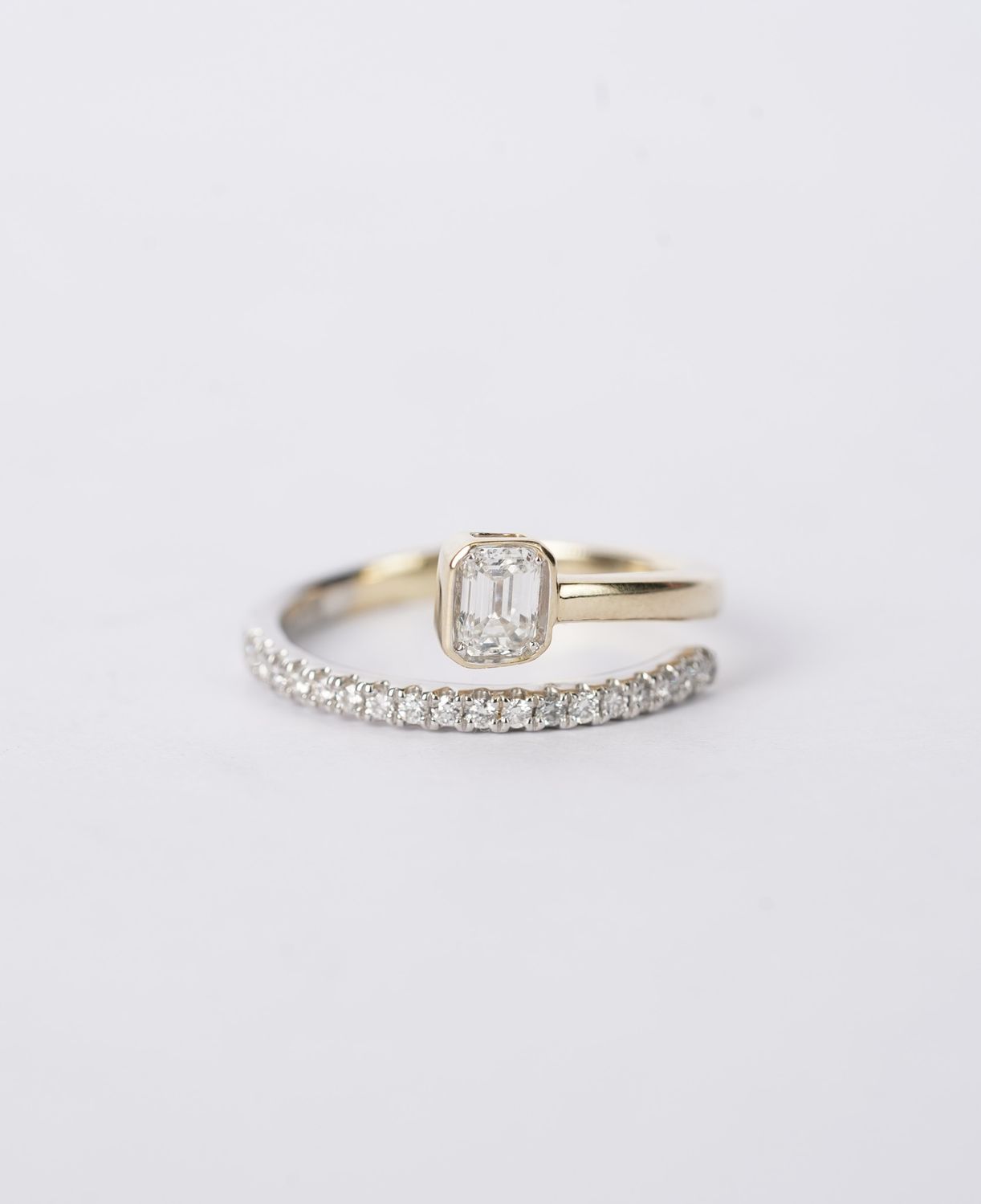 LETX- 14KWY 4.13g .57ctw Emerald &amp; Round Diamond Fashion Ring (size 7)