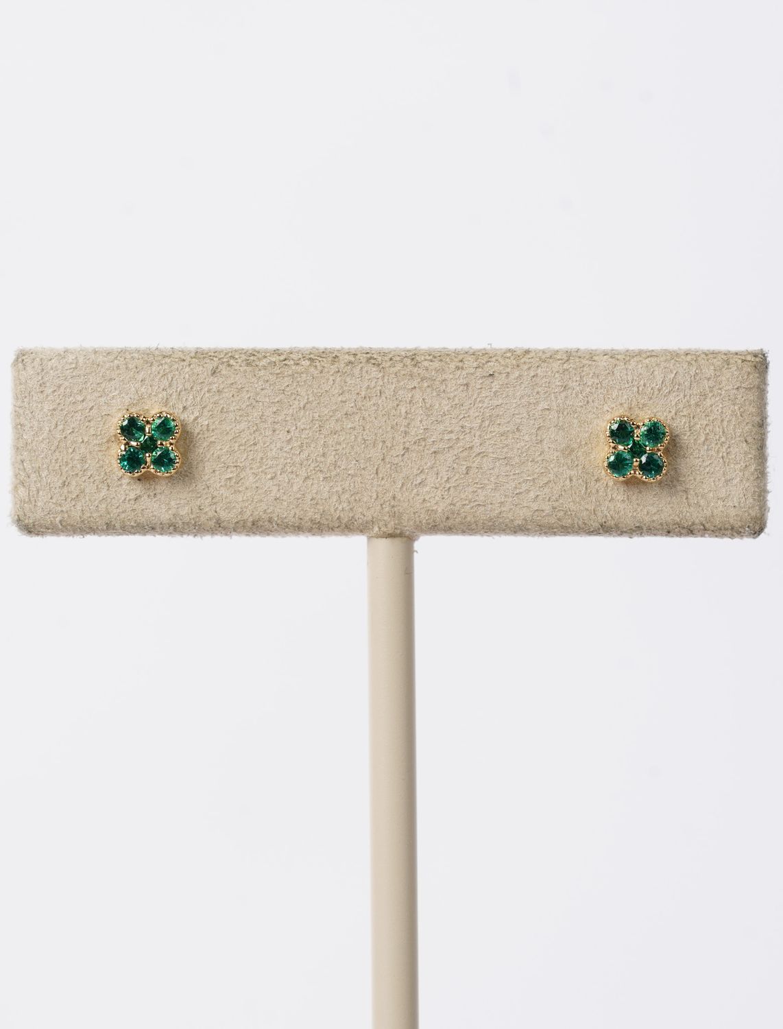AIT- 18KY .97g .16ctw Emerald Clover Stud Earrings