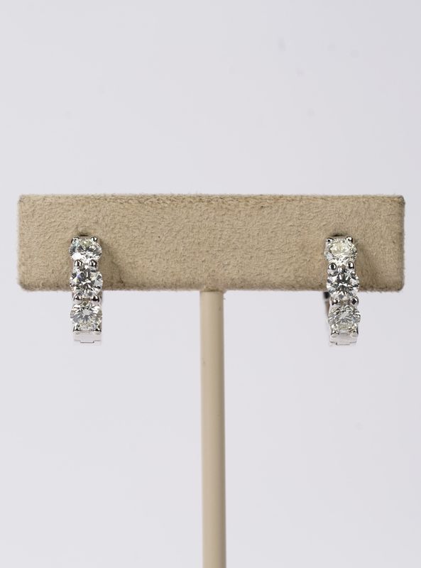 VLTT- 14KW 5.05g 1.56ctw I-J/VS2-SI1 Diamond Huggie Hoop Earrings