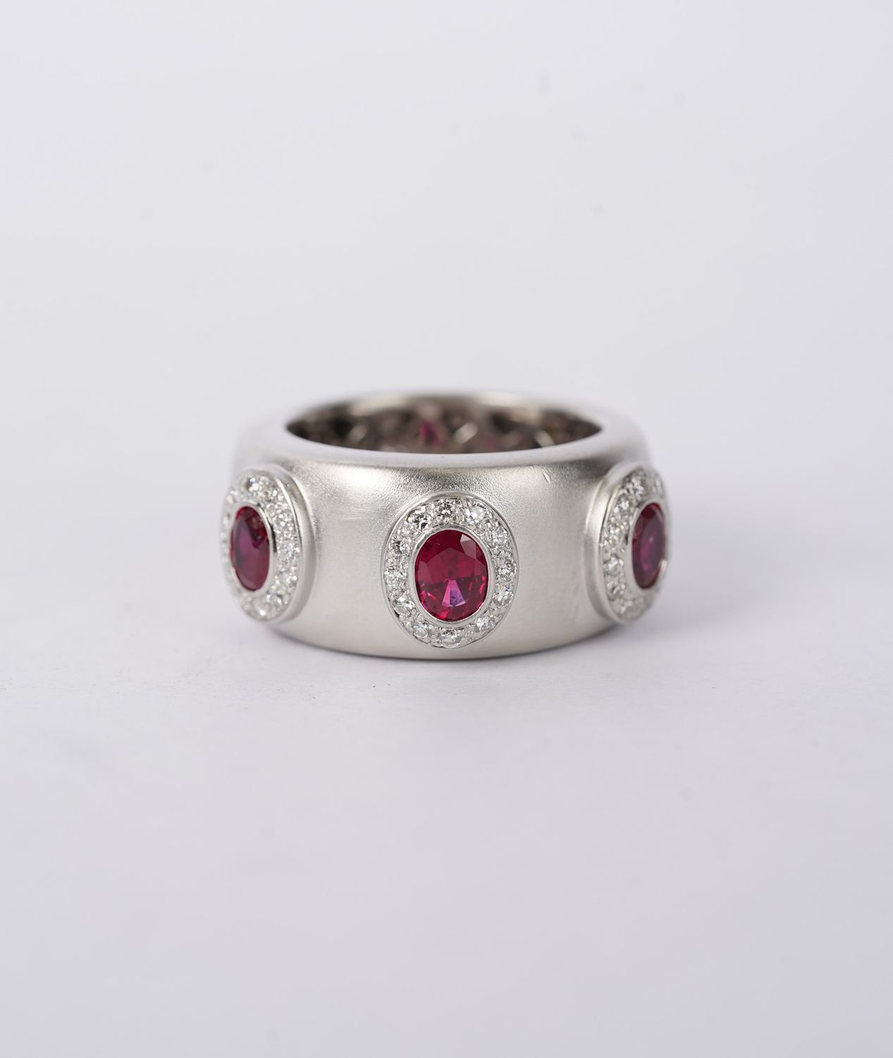 VVET- 18KW 16.71g .75ctw Ruby &amp; Diamond Fashion Ring (size 6)