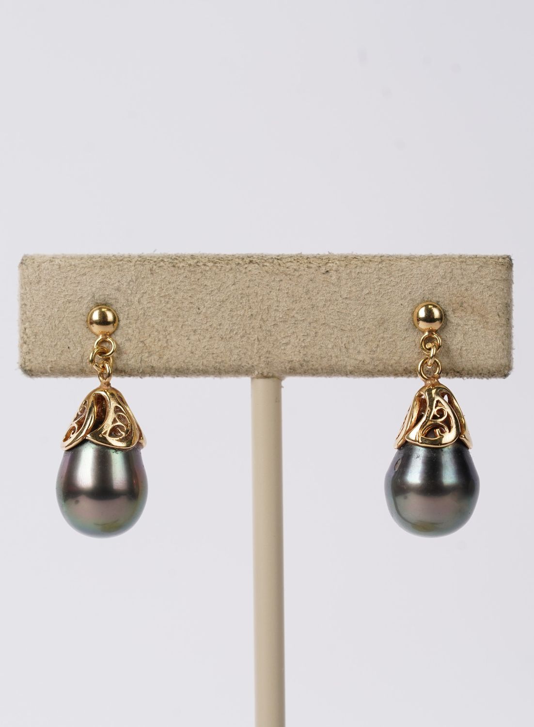 NETX- 18KY 4.82g 9.5mm Tahitian Pearl Dangle Earrings