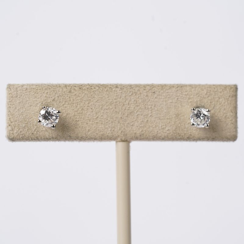 ETP- 14KW .63g .60ctw H-I/VS2-SI1 Round Diamond Stud Earrings
