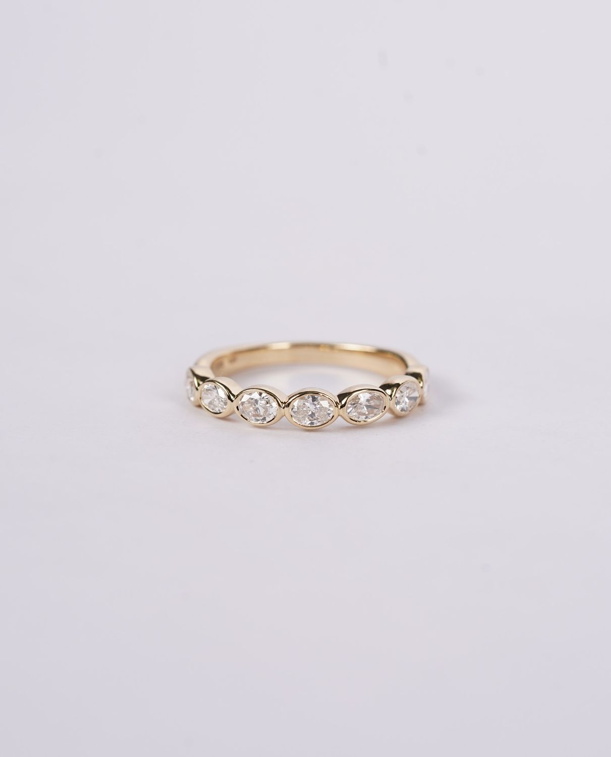 VEIL- 14KY 2.44g .75ctw G/VS2 Oval Diamond Bezel Stackable Band (size 6.5)