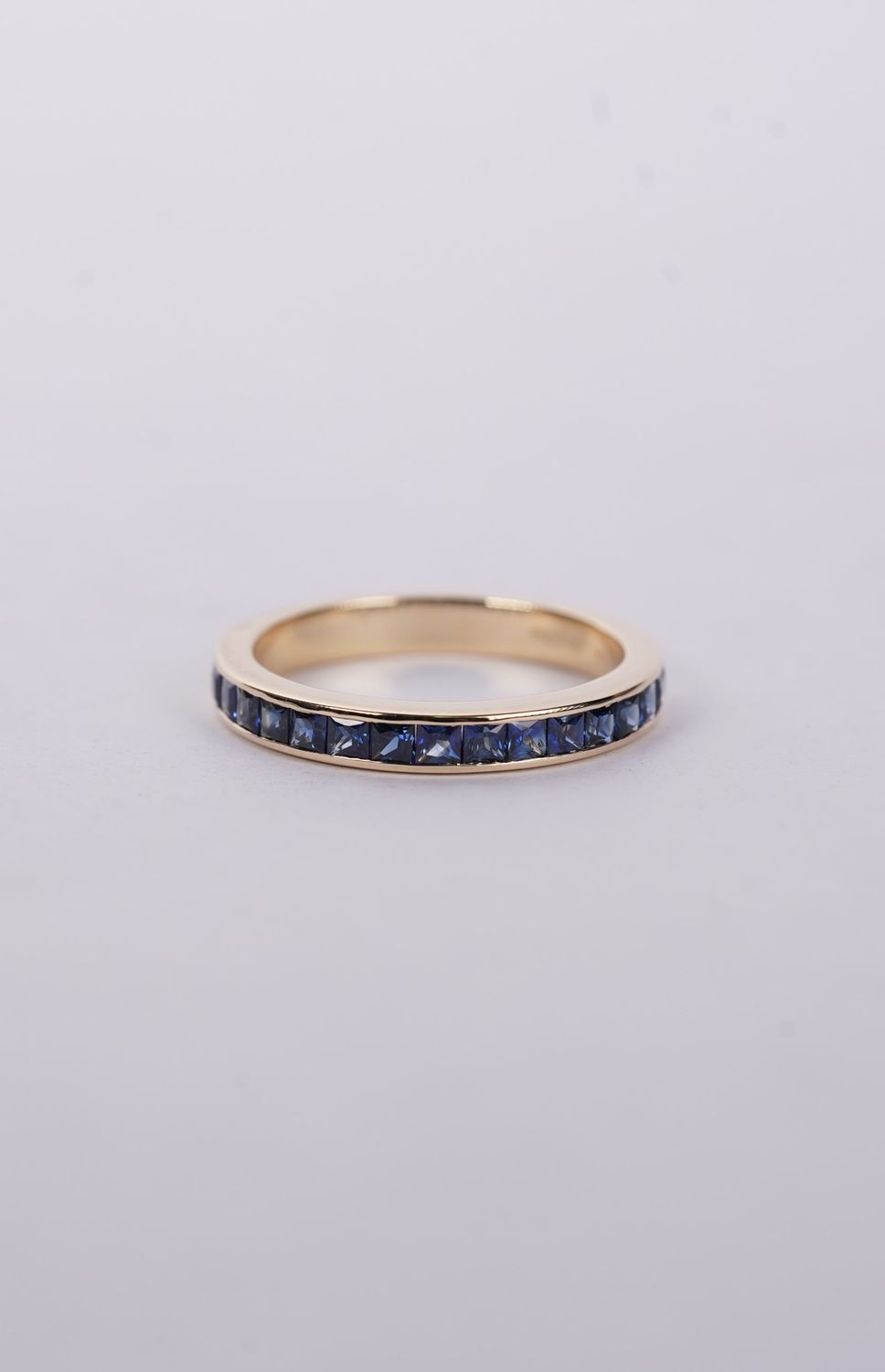 EETX- 14KY 3.06g 1.00ctw Sapphire Channel Set Stackable Band (size 7)