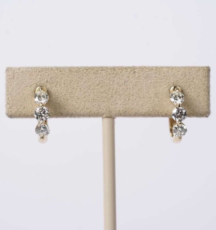 BTTX- 14KY 2.35g .90ctw Diamond Huggie Hoop Earrings