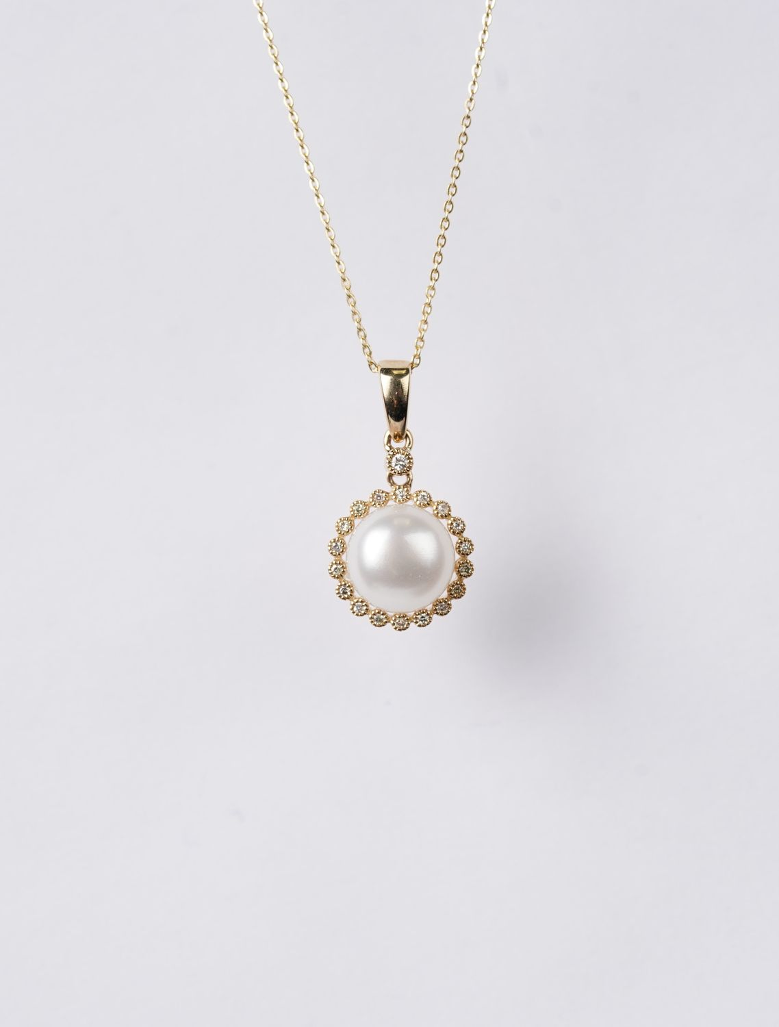 ANT- 14KY 2.33g .10ctw Diamond 8mm Pearl Halo Necklace 16-18"