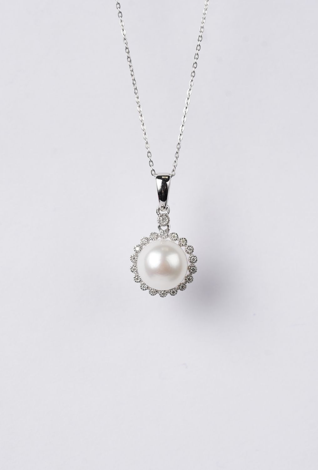 14KW 2.35g .10ctw Diamond 8mm Pearl Halo Necklace 16-18"