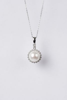 14KW 2.35g .10ctw Diamond 8mm Pearl Halo Necklace 16-18"