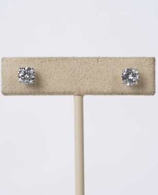 14KW 1.10ctw F-G/VS2-SI1 Round Diamond Stud Earrings