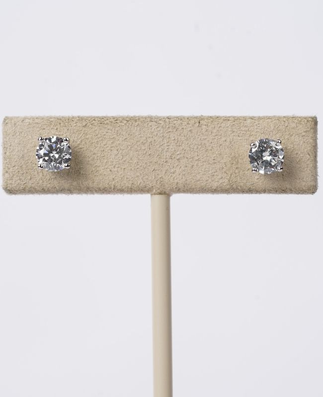 VNTT- 14KW 1.10ctw F-G/VS2-SI1 Round Diamond Stud Earrings
