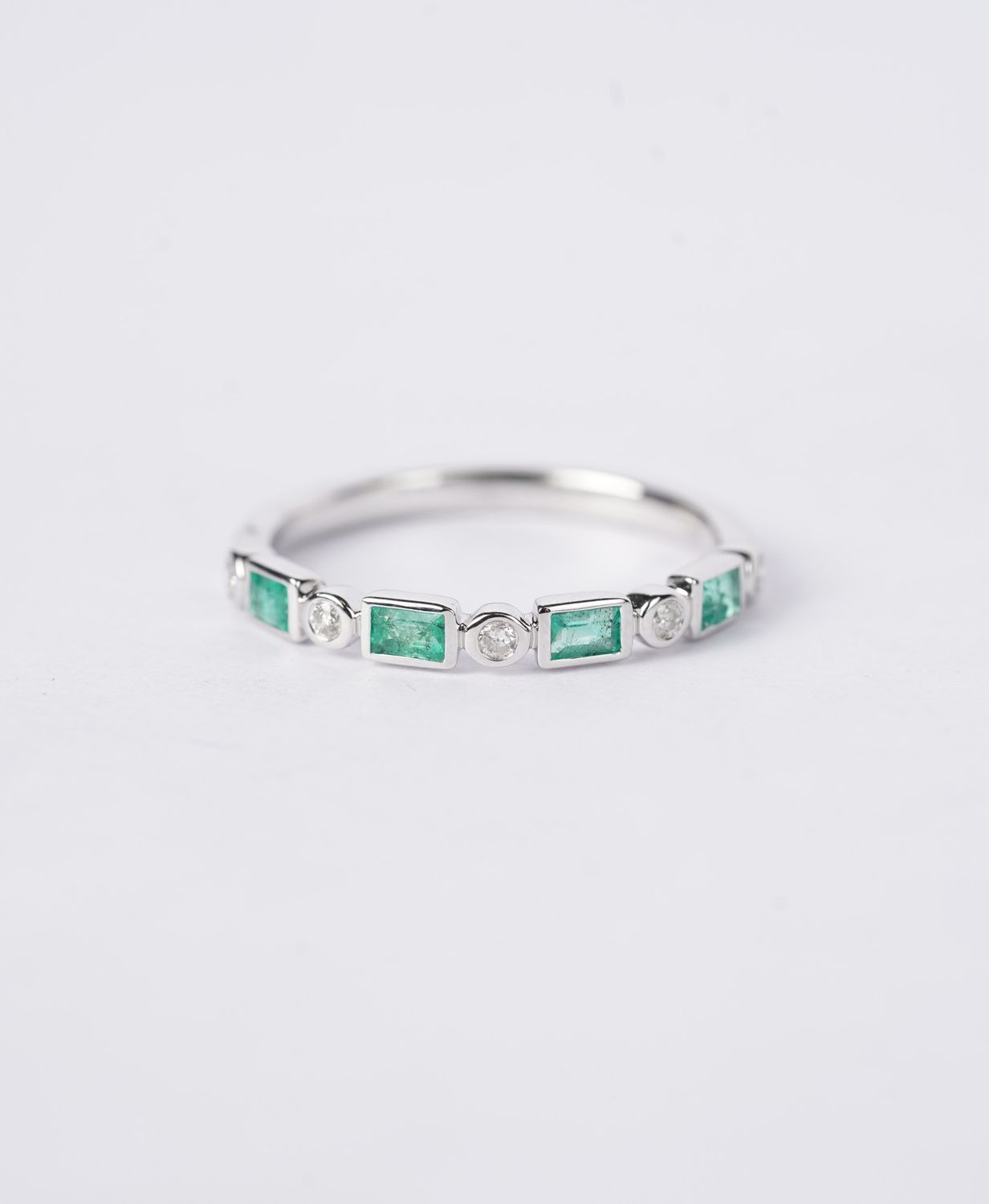 14KW 2.10g .36ctw Emerald &amp; Diamond Stackable Band (size 7)