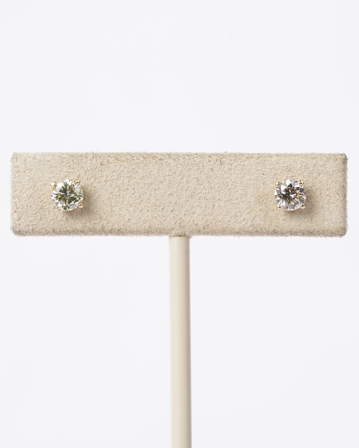 14KY .75ctw L-M/SI1 Round Diamond Stud Earrings