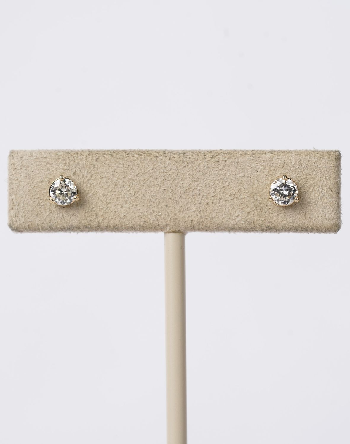 DETX- 14KY .49ctw F-G/SI1-SI2 Round Diamond Stud Earrings