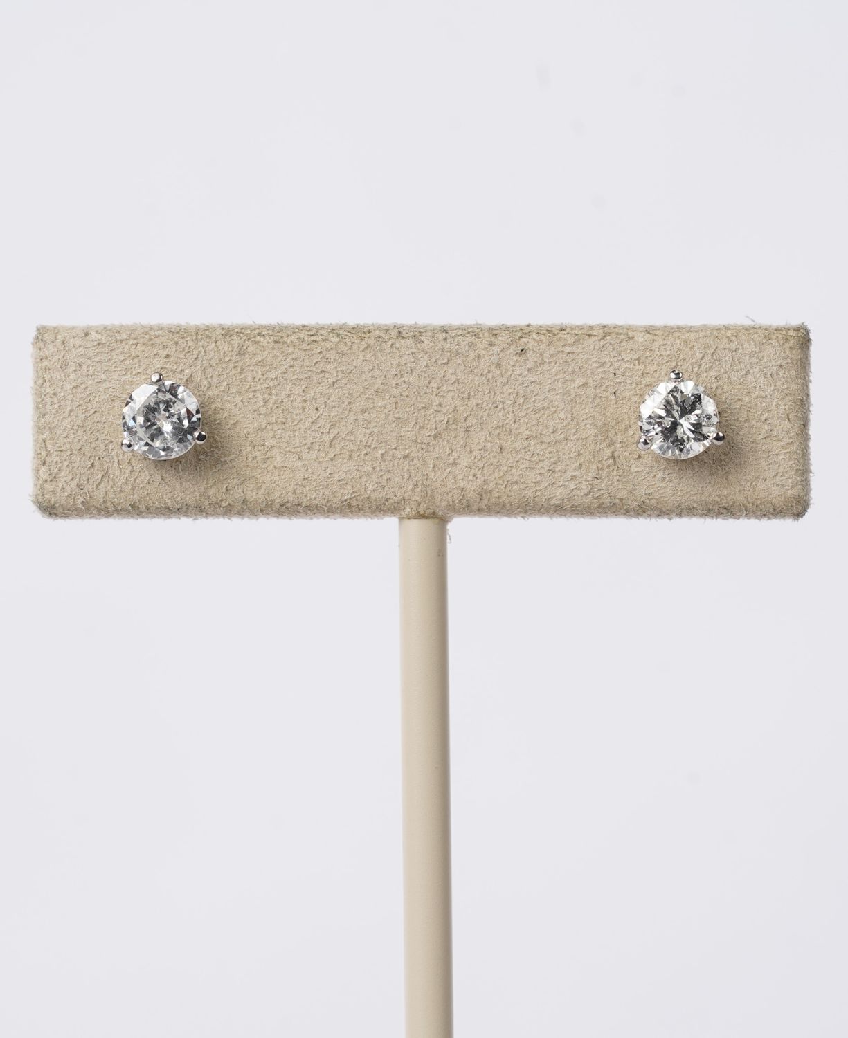 RTTX- 14KW .85ctw G-H/SI2-I1 Round Diamond Stud Earrings