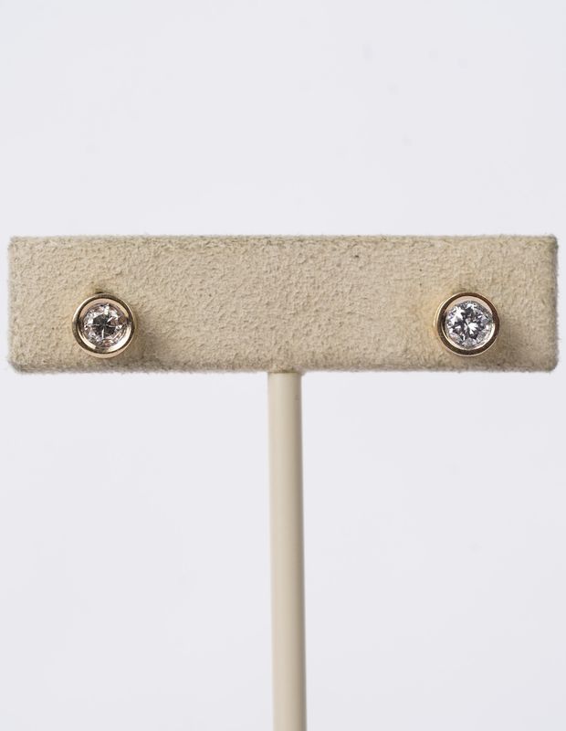 14KY .50ctw H-I/SI2 Round Diamond Bezel Stud Earrings