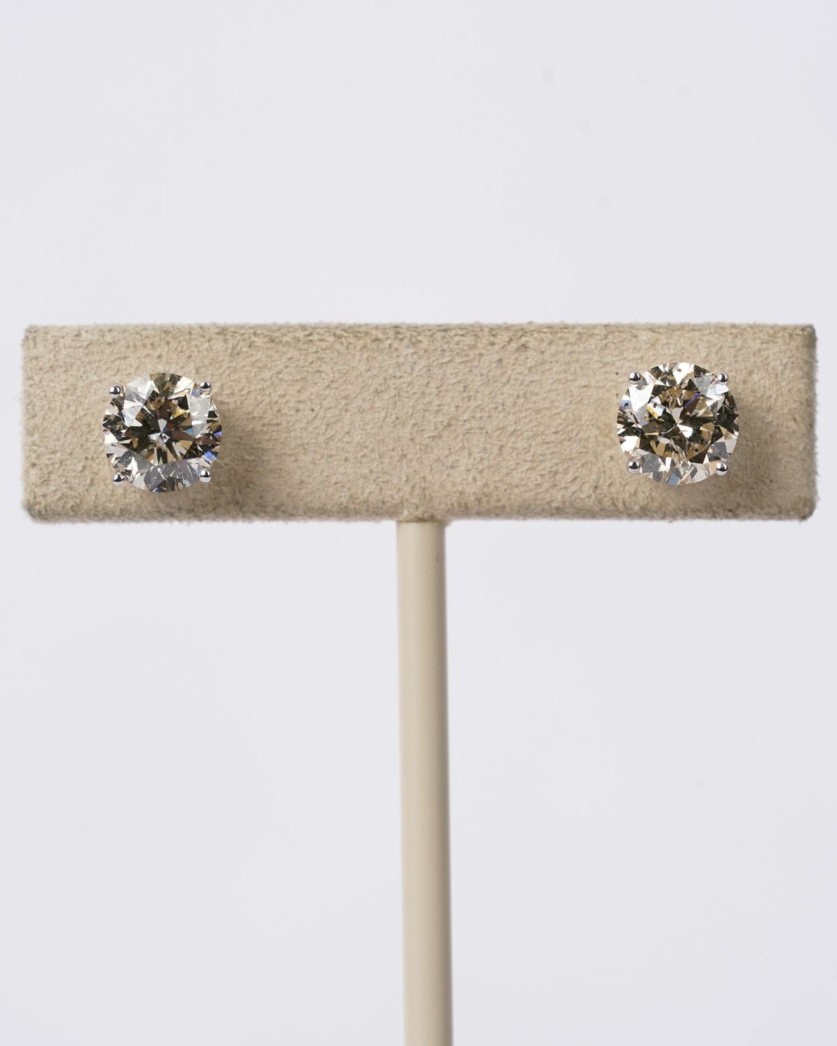 14KW 3.10ctw K/SI2 Round Diamond Stud Earrings