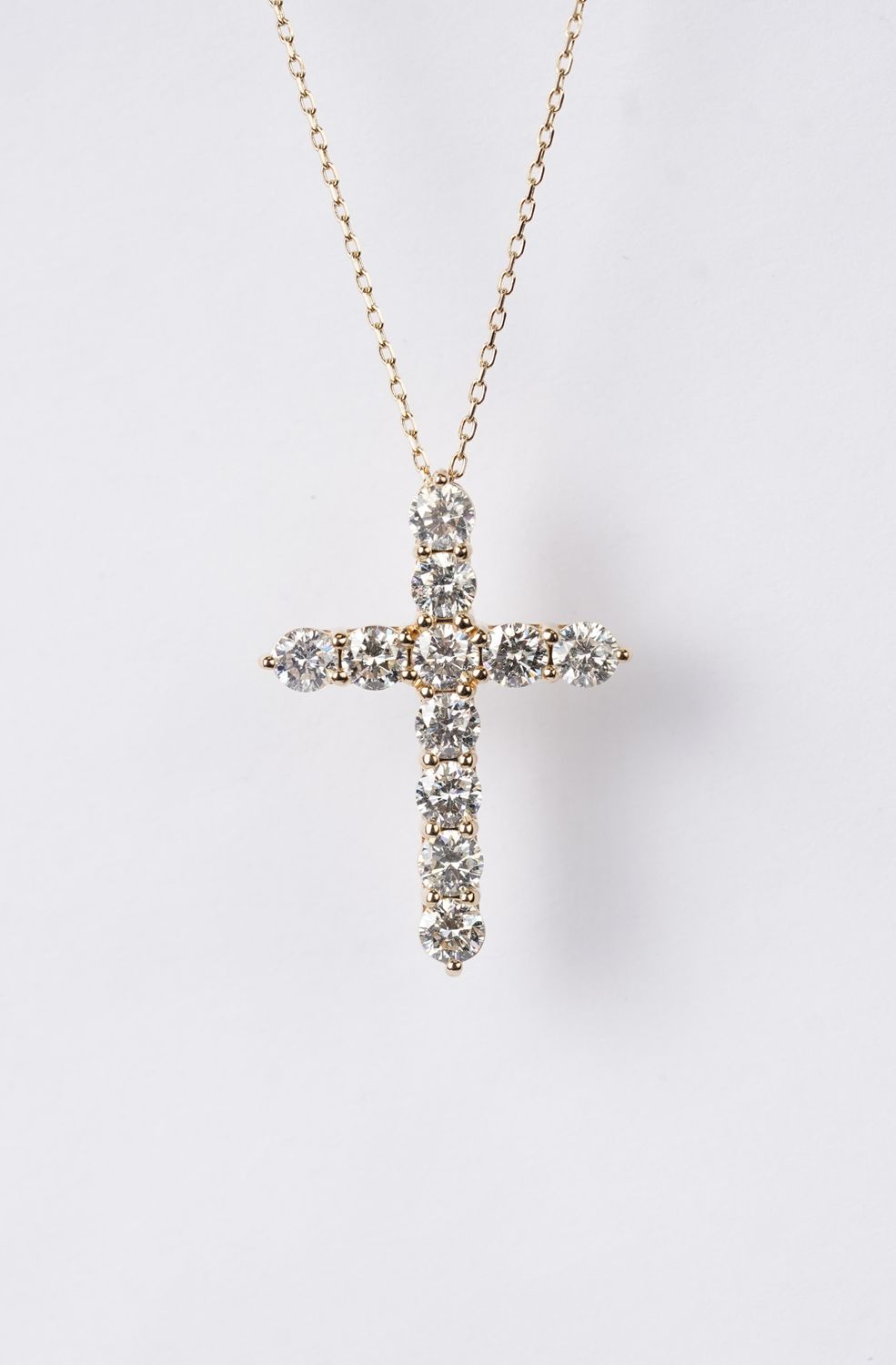 ADTT- 14KY 4.63g 2.75ctw Diamond Cross Necklace 18-20"