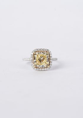 VIETT- 14KWY 6.4g 4.72ctw (4.02ctr) Y-Z/SI1 GIA Cushion Diamond Halo Engagement Ring (size 6.5)