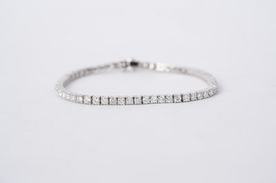 AETT- 18KW 13.80g 5.00ctw F-G/VS2 Round Diamond Tennis Bracelet 7"