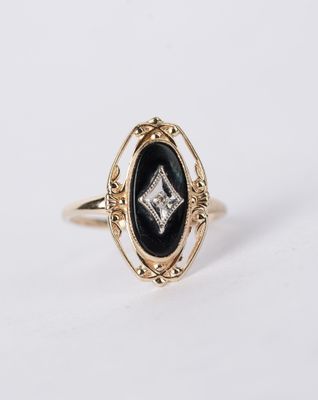 AETX- 10KY 2.69g Black Onyx Vintage Ring (size 8)