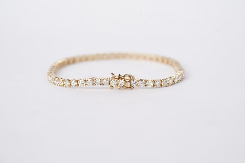 14KY 9.06g 6.00ctw H-I/SI1-SI2 Round Diamond Tennis Bracelet  7"