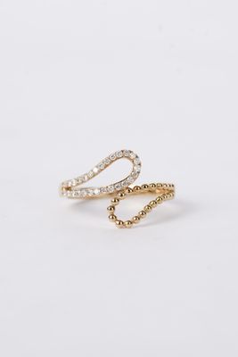 14KY 2.79g .20ctw Diamond Fashion Crossover Ring (size 6.5)