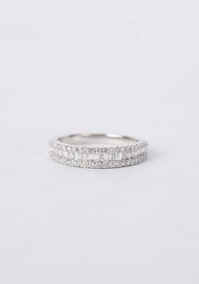 14KW 3.45g .63ctw Baguette &amp; Round Diamond Fashion Ring (size 6.5)