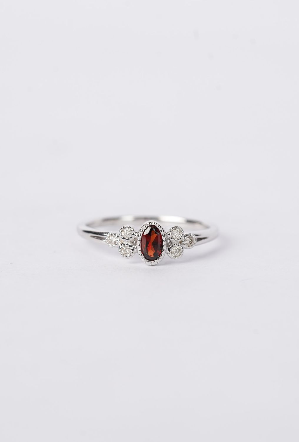 10KW 1.96g .35ctw Garnet &amp; Diamond Fashion Ring (size 7)