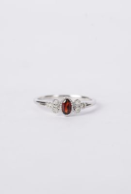 10KW 1.96g .35ctw Garnet &amp; Diamond Fashion Ring (size 7)