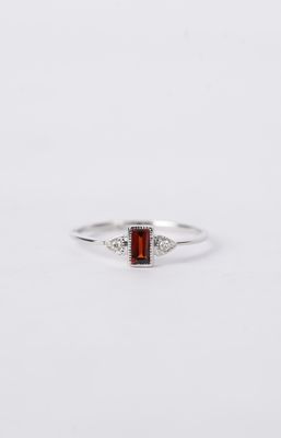 VVT- 10KW 1.17g .20ctw Garnet &amp; Diamond Fashion Ring (size 7)